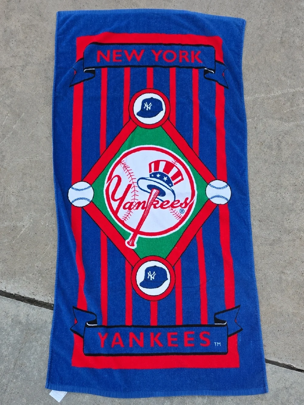 MLB | Vintage 90's Era New York Yankees 29